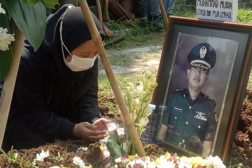 Sadis, 18 Tusukan Hernando Membunuh Letkol Purn Mubin di Depan Anak Kecil 